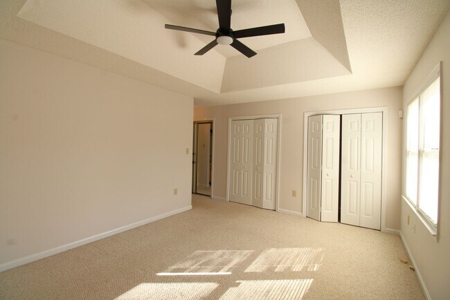 Building Photo - Awesome 3 bedroom home in a great area!