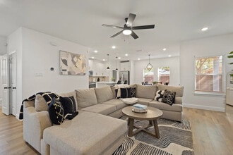 Building Photo - 3122 Chihuahua Ave