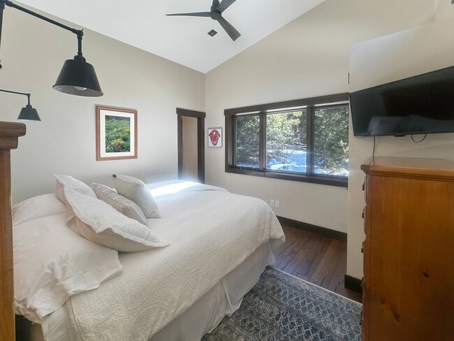 Building Photo - 3 Bed, brand new home with views of Quanda...