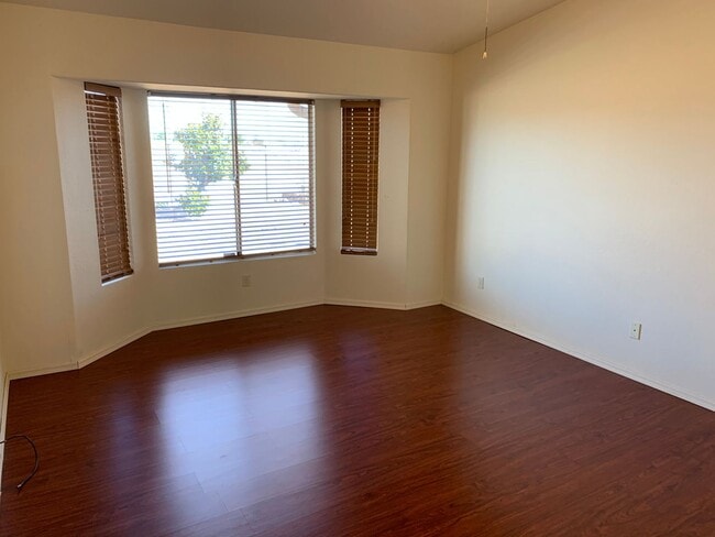 Building Photo - 4BD/2BA/2CG 1900 sf in Canyon de Flores subdivision, Sierra Vista, AZ