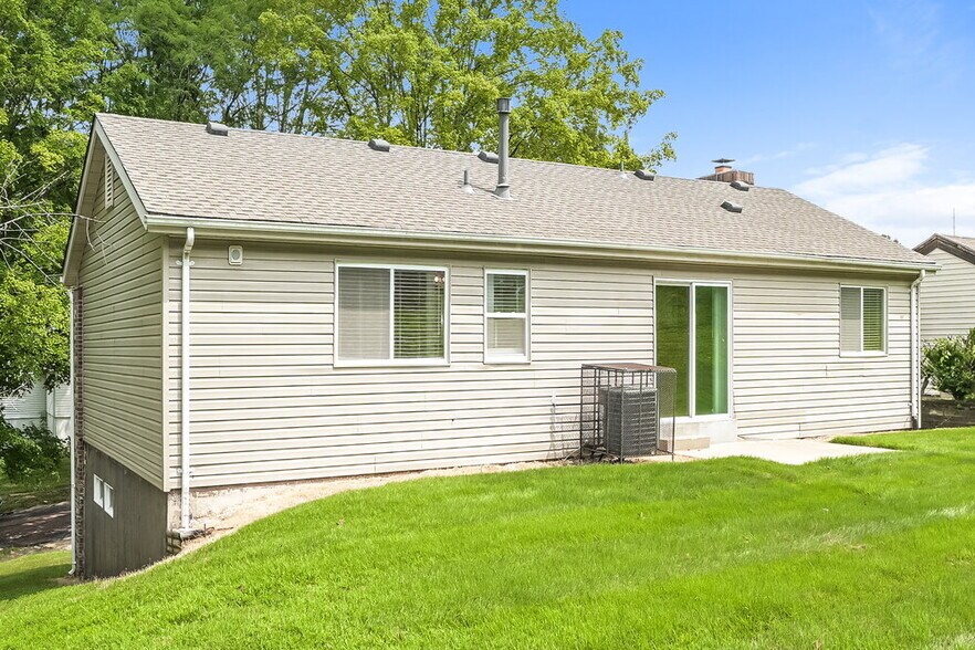 Building Photo - 6950 Jamestown Way Dr