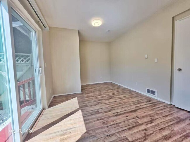 Building Photo - Charming 4 Bed 2 Bath Home in Des Moines, WA.