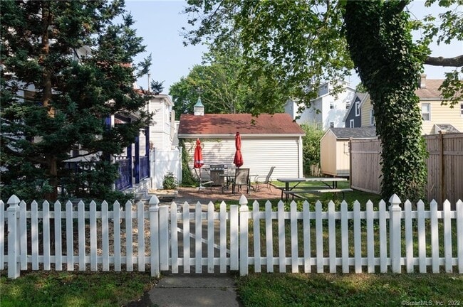 Building Photo - 30 Wildwood Ave