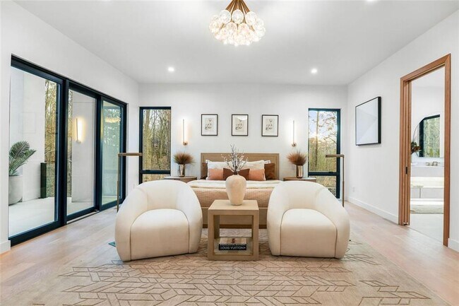 Building Photo - 1736 Cox Rd