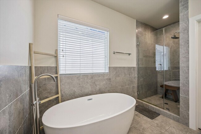 Building Photo - 803 Sienna Palm Ln