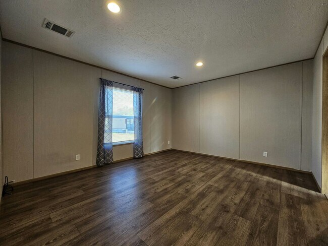 Building Photo - 1009 Wabash Ct