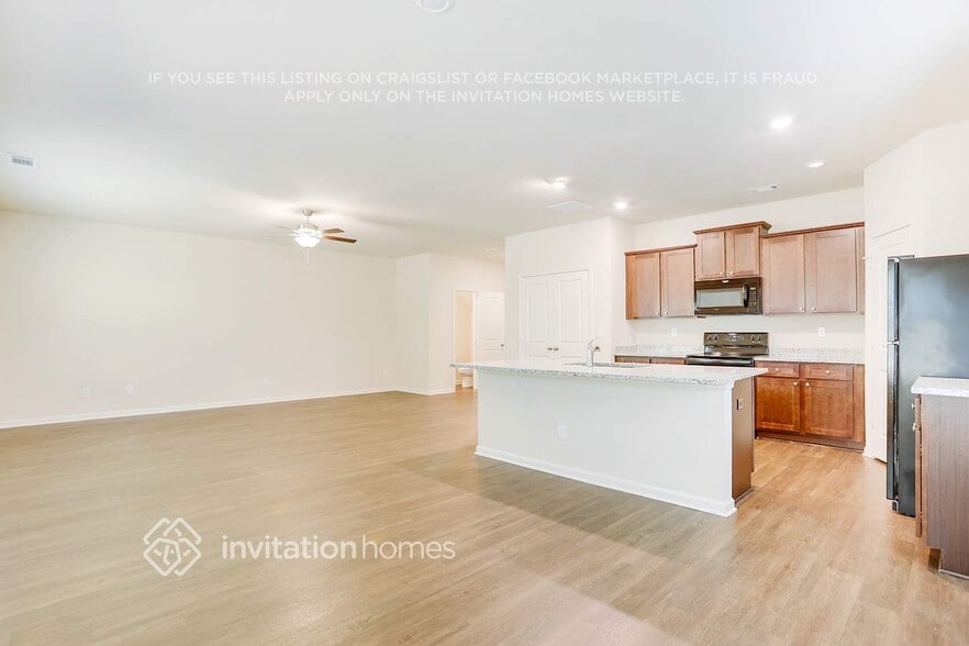 Building Photo - 3465 Ridge Hill Pkwy