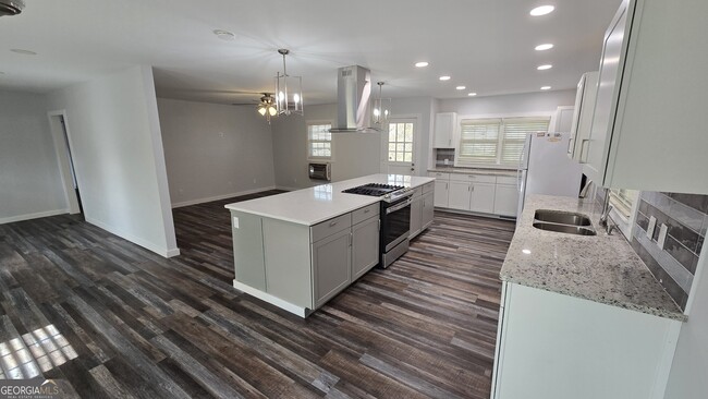 Building Photo - 1151 Stark Rd