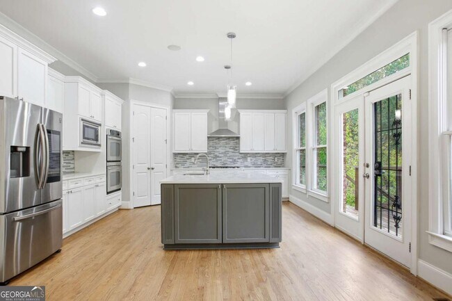 Building Photo - 845 Botanica Way