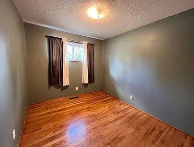 Building Photo - 530 SE 12th Ave