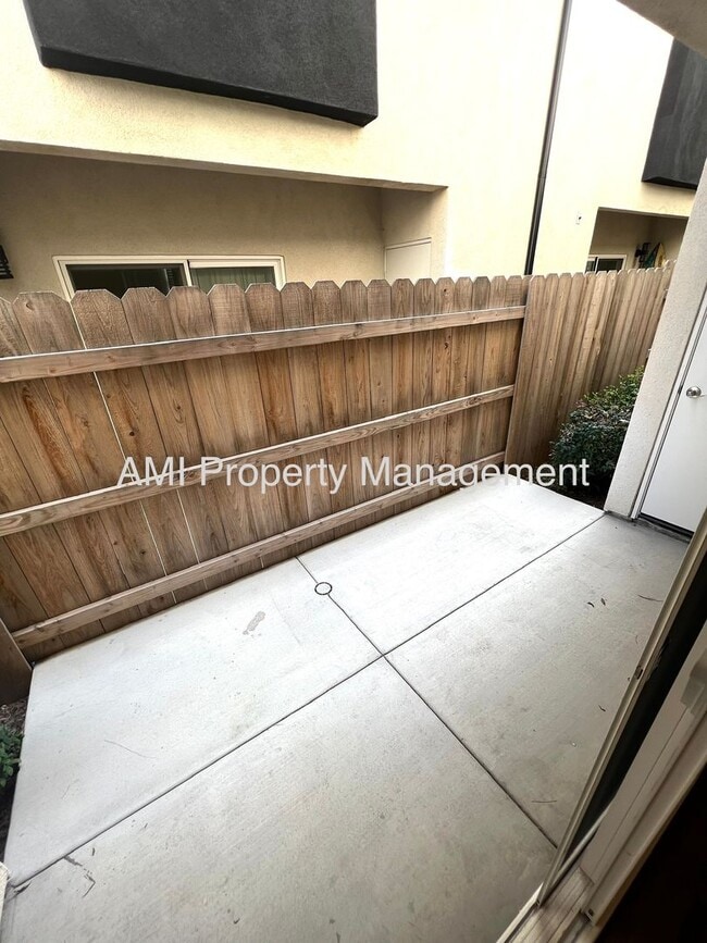 Building Photo - Brand New Two Bedroom Townhomes!! $1000 off 1st Month's Rent!!