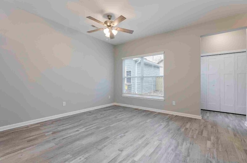 Building Photo - 812 Vincennes St