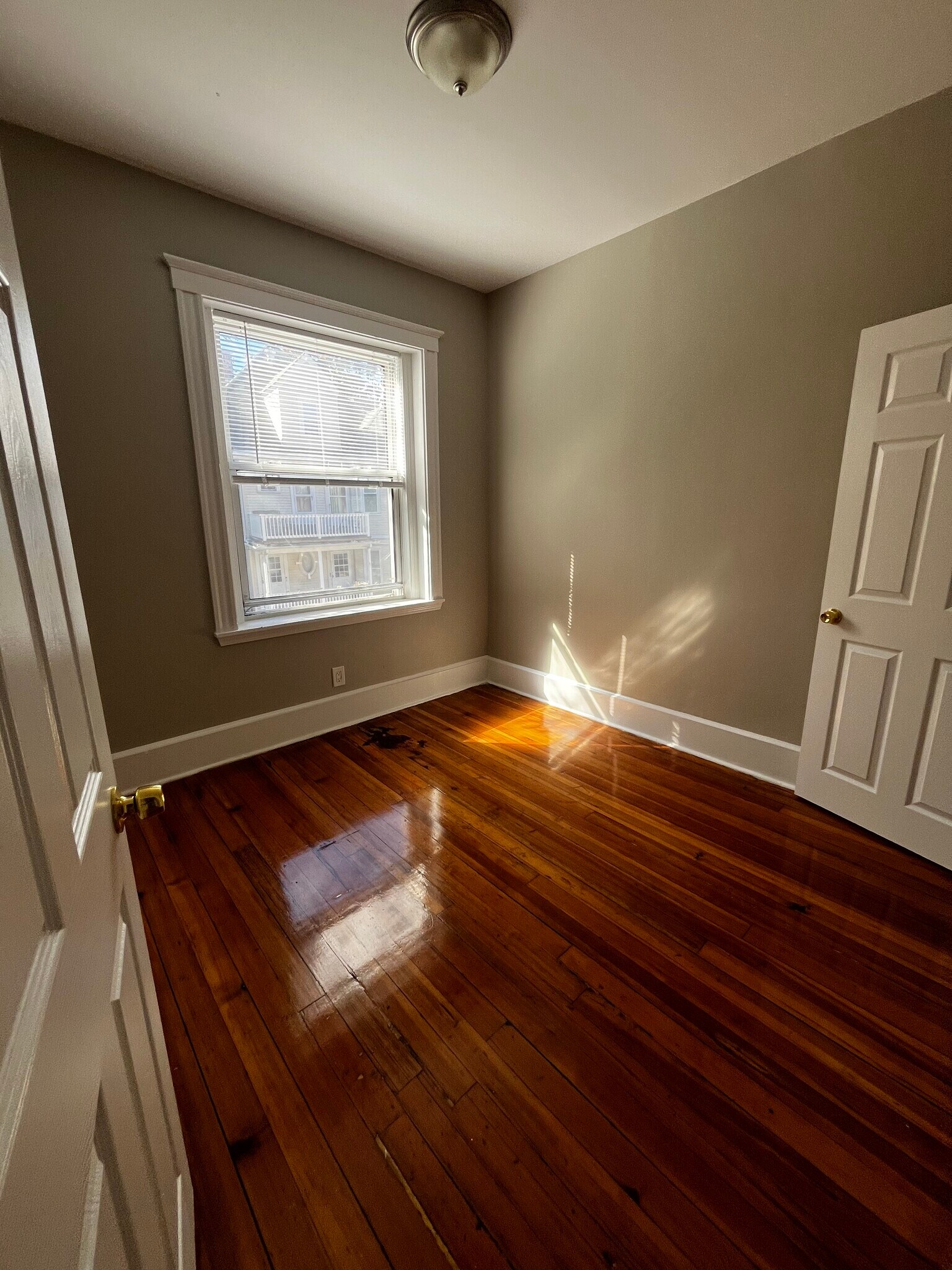 Building Photo - 62 Fayston St