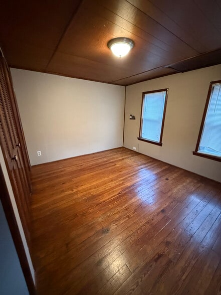 Building Photo - 15 Arlington Ave