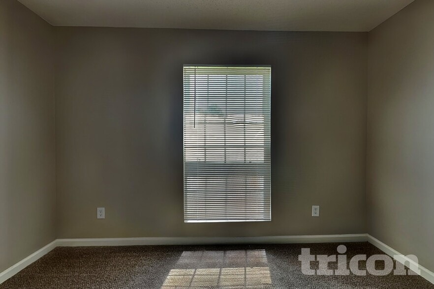 Building Photo - 2970 Galahad Way