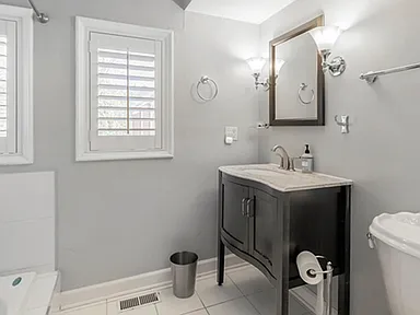 Building Photo - 3 bedroom in Chicago IL 60614
