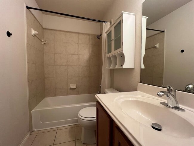 Building Photo - 9504 Castle Pines Dr