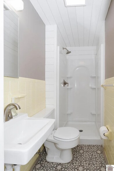 Building Photo - 1538 KY-94