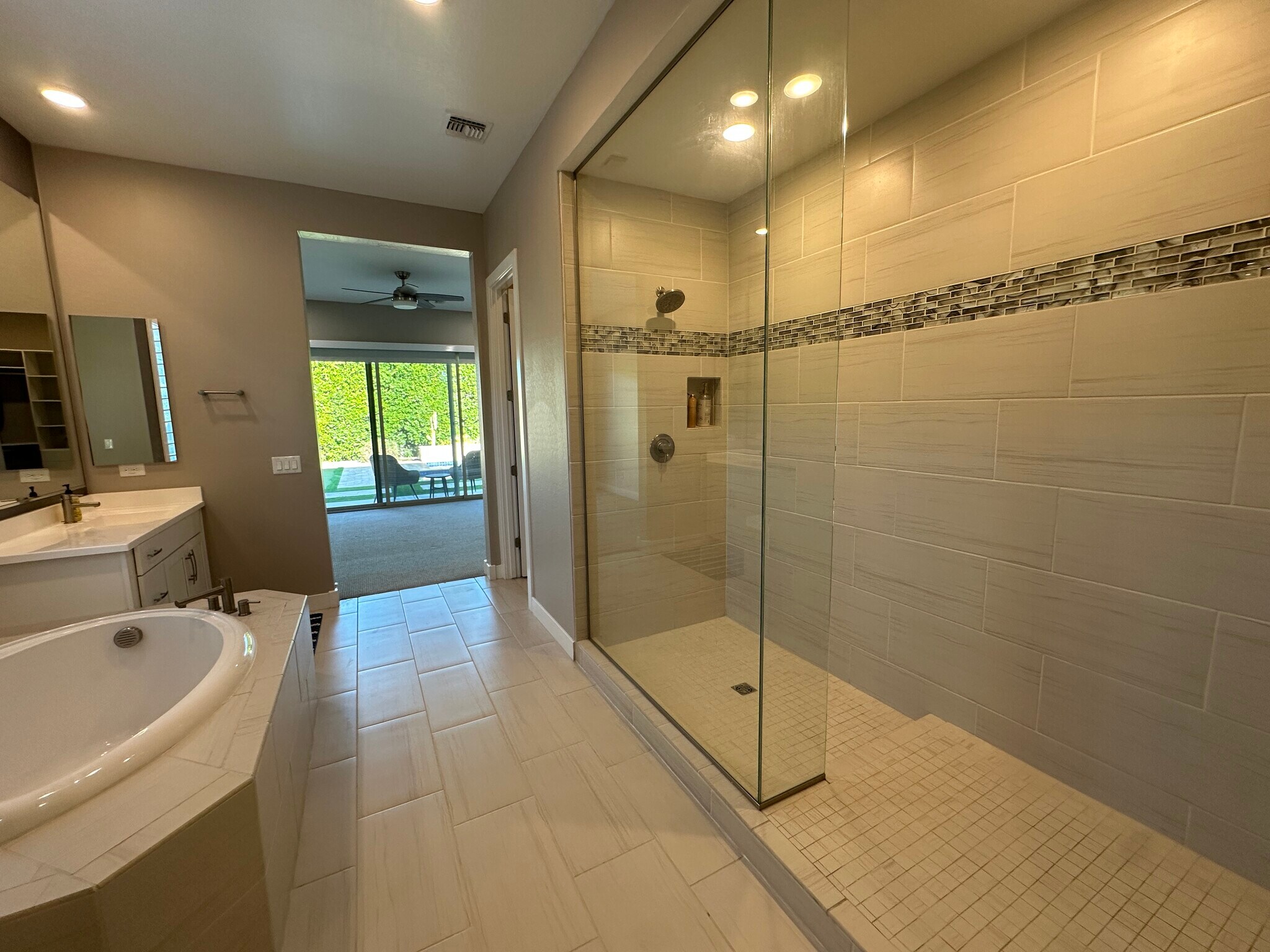 Building Photo - 1140 E Cherrywood Pl