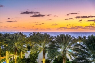 Building Photo - 100 South Pointe Dr