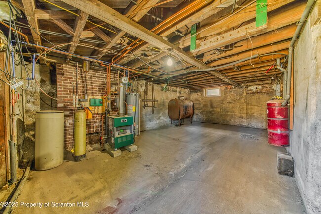 Building Photo - 1332 Lacka Trl