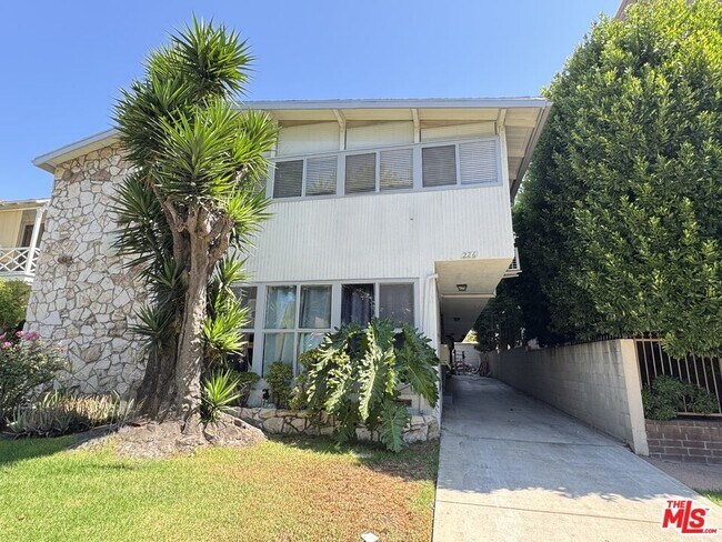 Primary Photo - 226 S Gale Dr