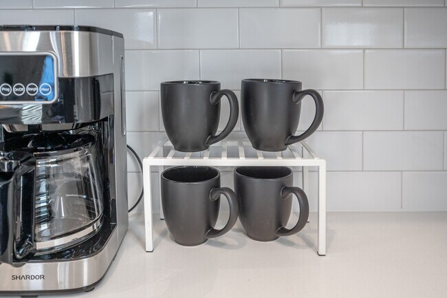 Building Photo - 303 Spruce St