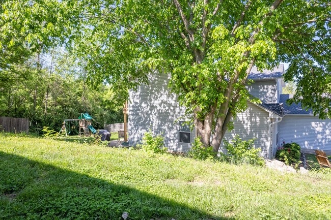 Building Photo - 5005-5007 Carrie Ridge Dr.