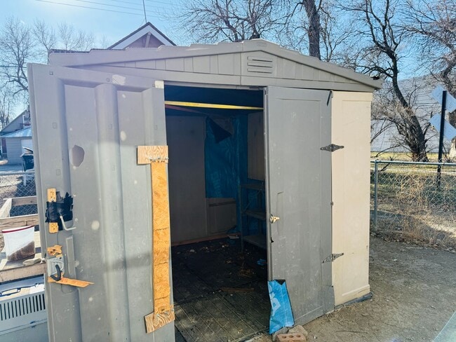 Building Photo - Broadwater Houses