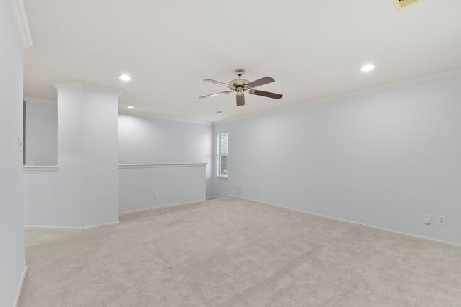 Building Photo - 15811 Vinemoss Ln