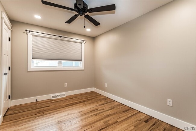 Building Photo - 87 Brown St