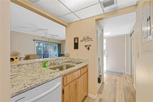 Building Photo - 120 Hibiscus Woods Ct