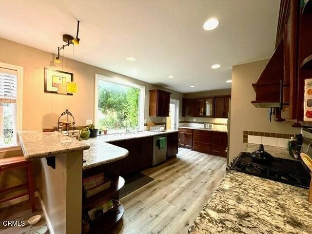 Building Photo - 883 Moreno Dr