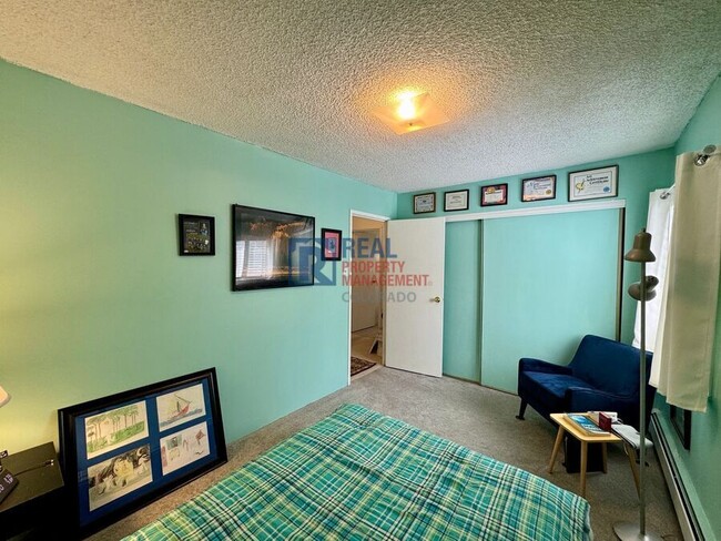 Building Photo - 3164 S Wheeling Way
