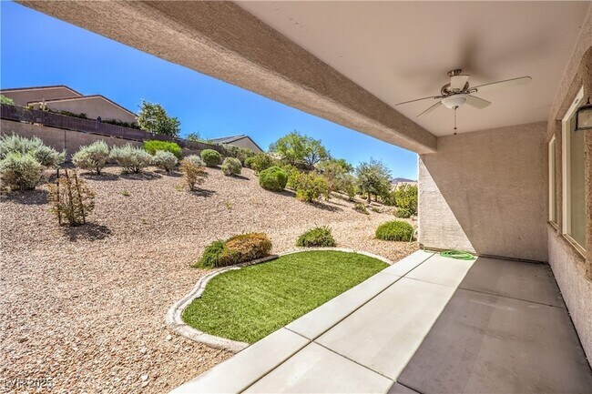 Building Photo - 2535 Jada Dr
