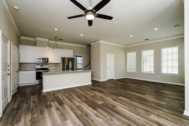 Floorplan - The Residences at Rayzor Ranch