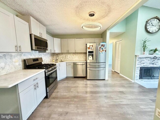 Building Photo - 21 Joyner Ct