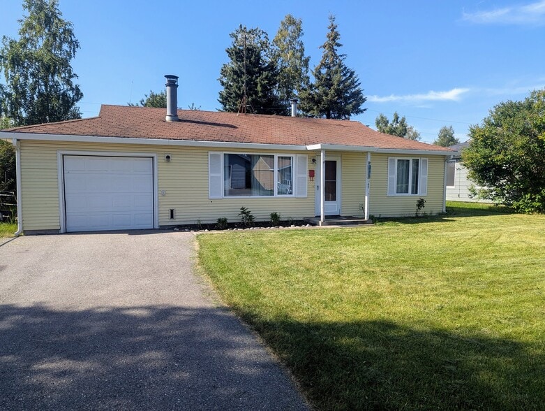 Building Photo - 214 Kody Dr