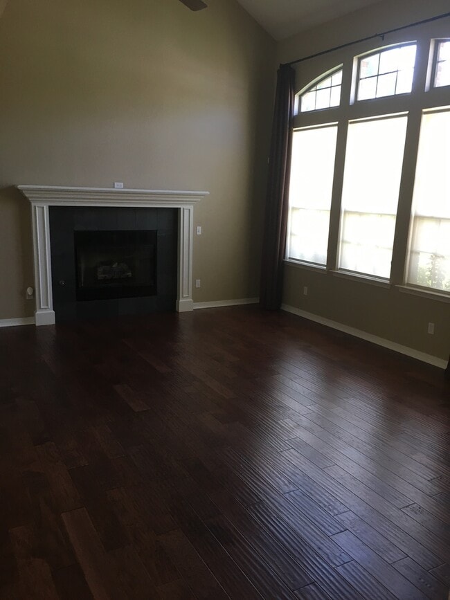 Building Photo - BEAUTIFUL HOME IN GREAT LOCATION!