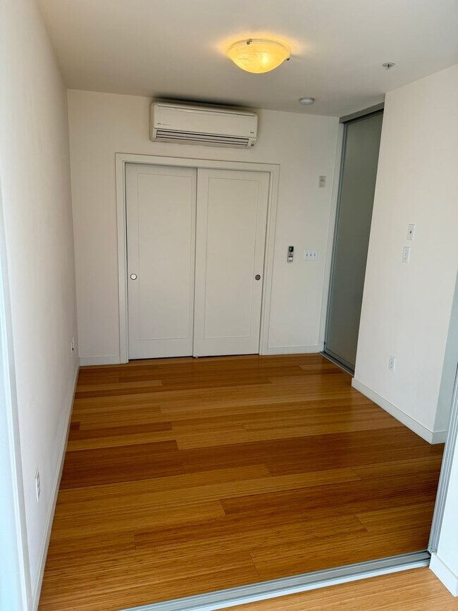 Building Photo - 1Bd/1Ba Seattle Condo