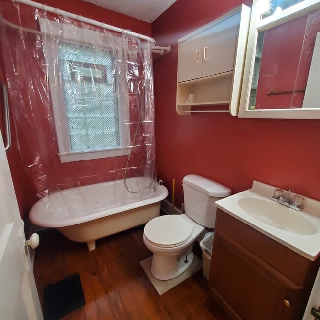 Building Photo - 1731 Highland St