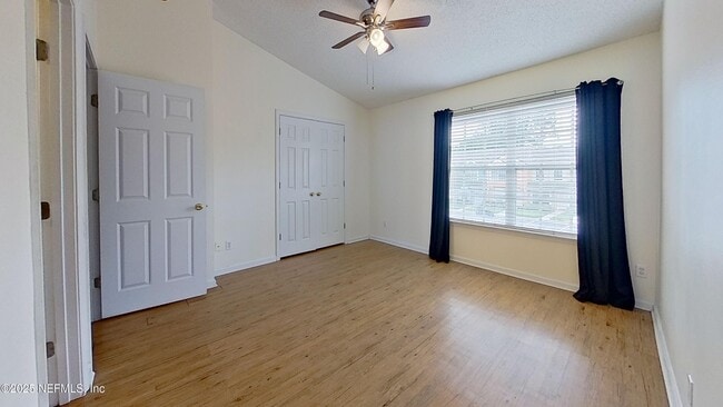 Building Photo - 12311 Kensington Lakes Dr