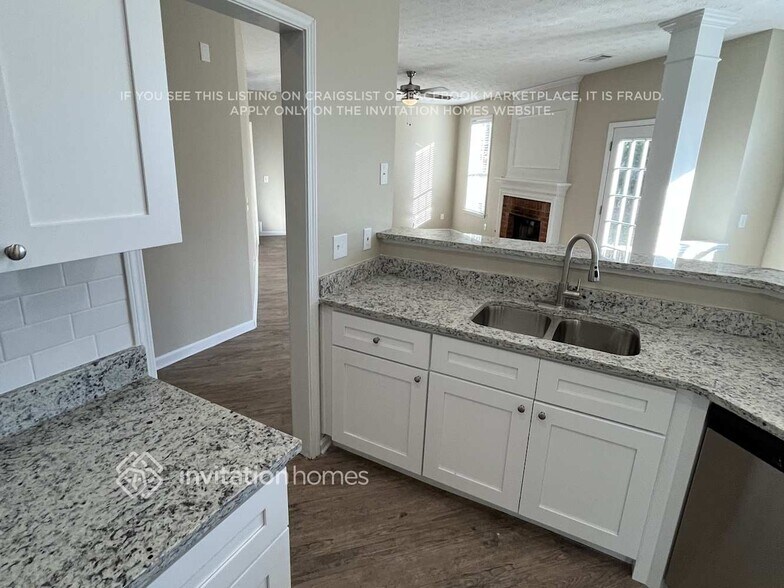 Building Photo - 2290 Grand Jct