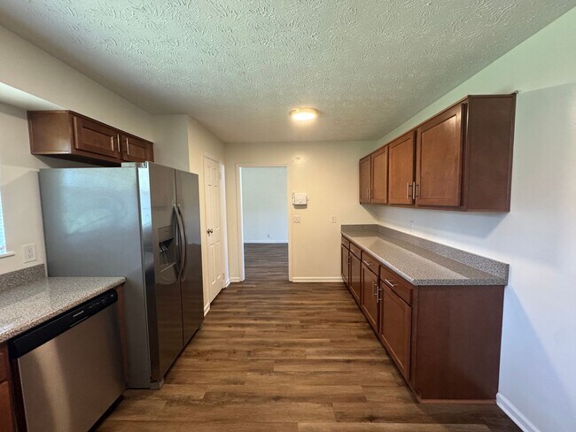 Building Photo - Fall Into Savings – Rent Reduced & ½ Off Y...