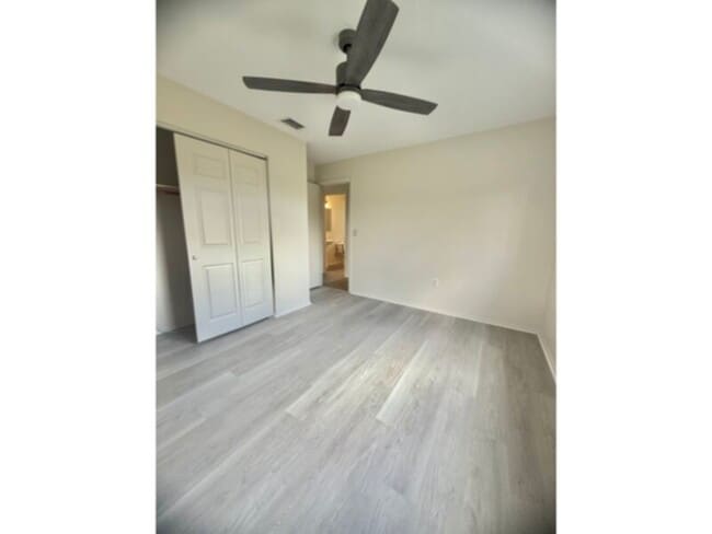Building Photo - AVAILABLE NOW! Move-In Special! Updated 2B...