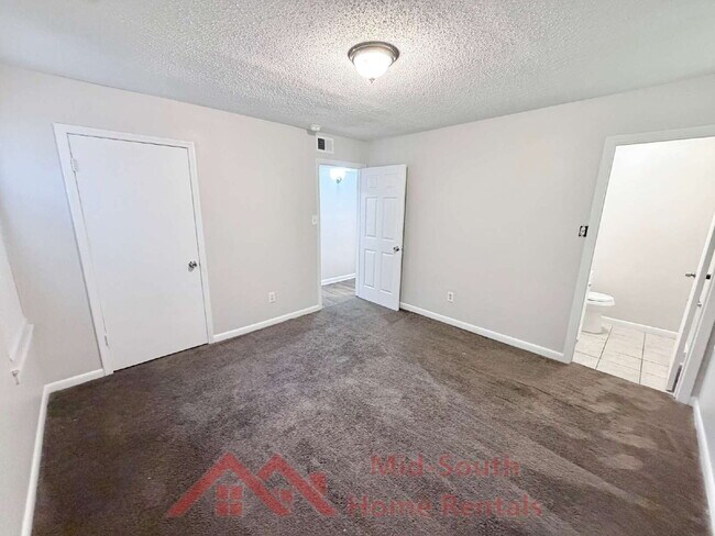Building Photo - 5151 Corkwood Dr