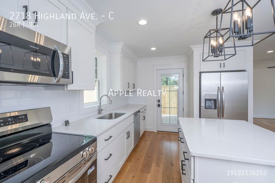 Building Photo - 2718 Highland Ave