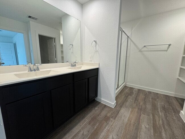 Building Photo - 3002 Skyline Mesa Dr