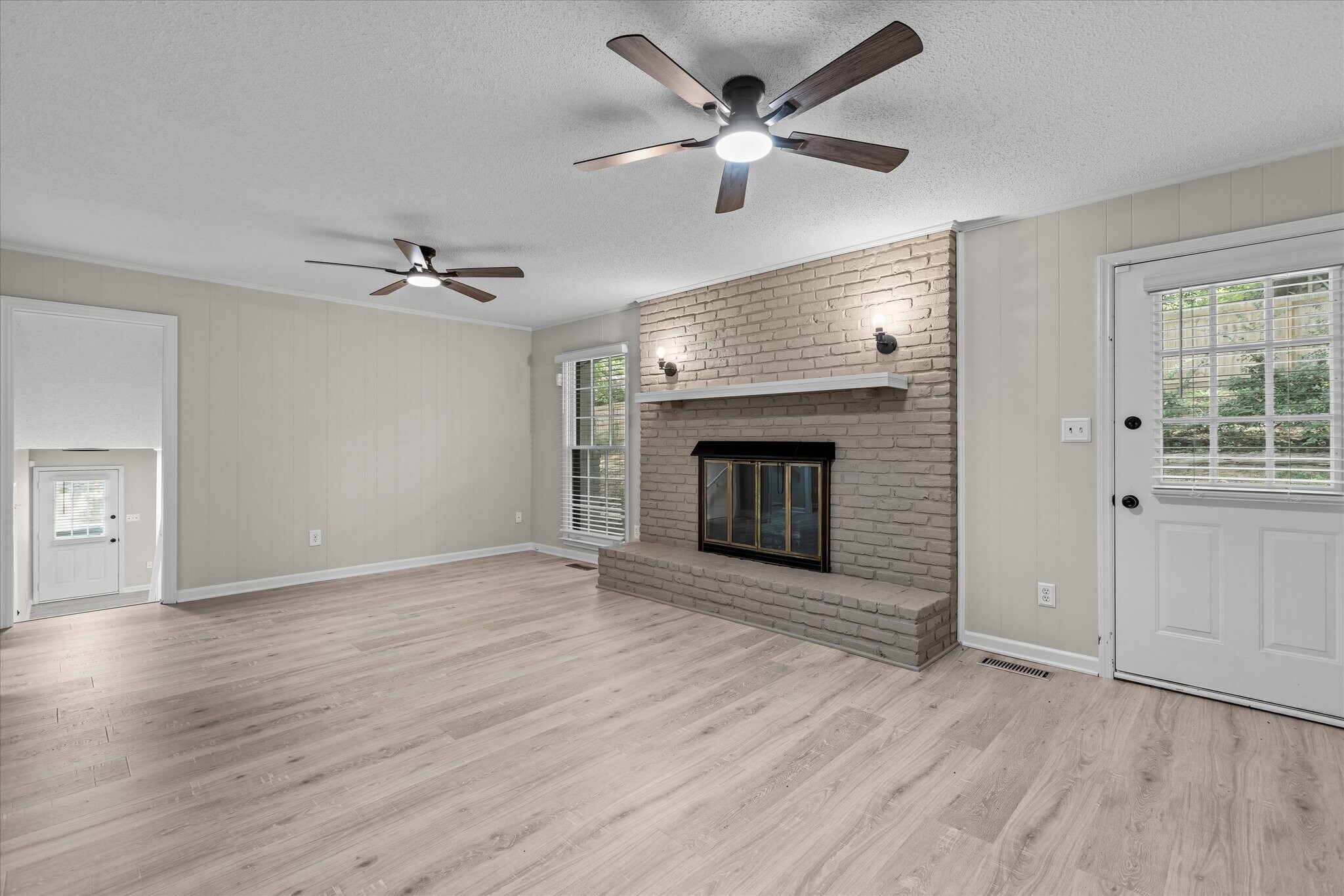 Building Photo - 1305 Hiwan Trail SE