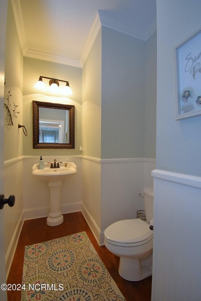 Building Photo - 800 Mill Creek Dr